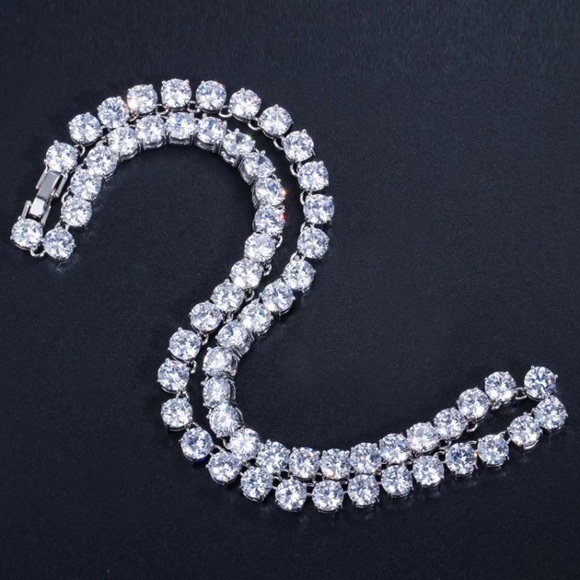 Luxury Diamond Rhinestone Tennis Necklace - Picture 7 of 7